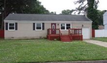 21 Myra Dr Hampton, VA 23661