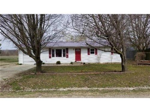 709 FIELD STREET, Altamont, IL 62411