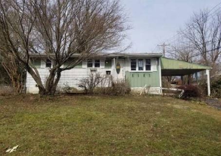 411 Wickersham Ln, Aston, PA 19014