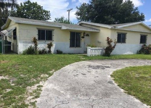 1111 NW 199 St, Miami, FL 33169