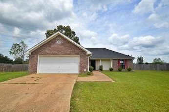 110 Riverpointe Pl, Pearl, MS 39208