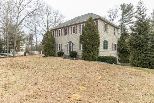 1205 New Braintree Rd, Oakham, MA 01068