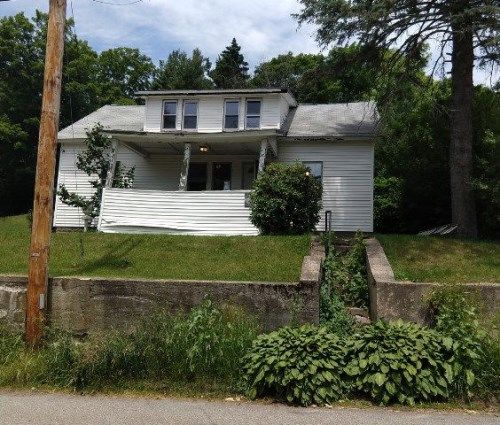 82 Sargent St, Cherry Valley, MA 01611