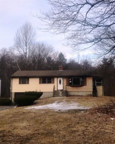 20 Pine Ridge Dr, Leicester, MA 01524