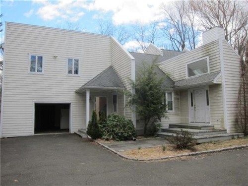 200 W ROCKS RD, Norwalk, CT 06851