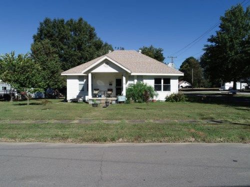 113 E MAPLE ST, Paris, AR 72855