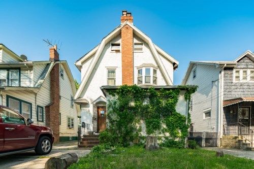 11233 198th St, Saint Albans, NY 11412