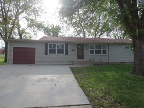 218 N Cherry St, Gardner, KS 66030