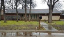 1013 Bedford Ct W Hurst, TX 76053