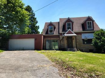 206 N Toy St, Terra Alta, WV 26764