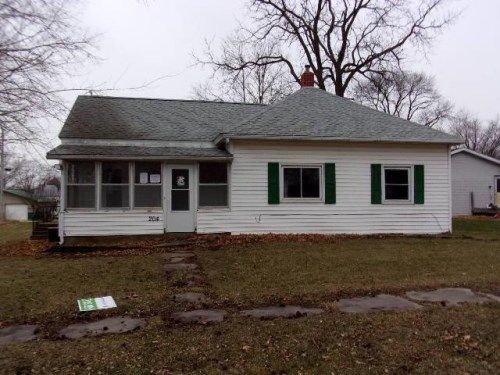 204 Madison St N, Hazleton, IA 50641