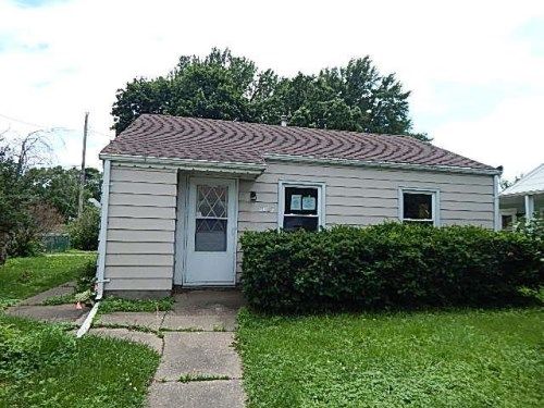 3803 Pearl Ave, Davenport, IA 52802