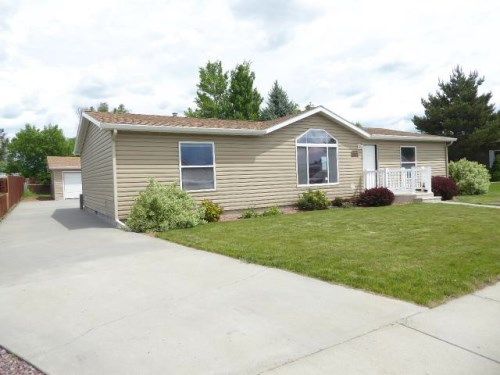 859 S Heights Ln, Billings, MT 59105