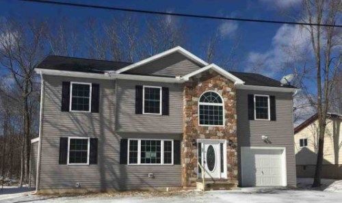 6416 Marvin Gdns, Tobyhanna, PA 18466