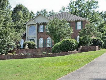 41 Pawnee Dr, Anniston, AL 36206