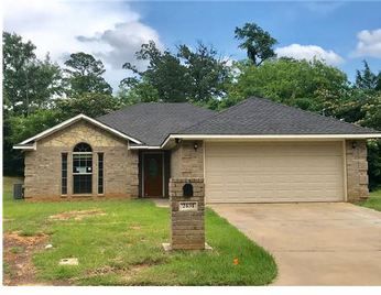 2404 Smith Dr, Longview, TX 75605