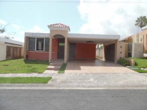 A-3 Paseo Palma Real, Juncos, PR 00777