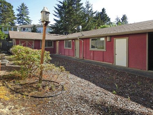 2260 E 11th St, Florence, OR 97439