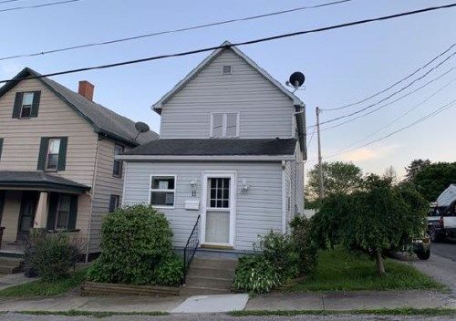 11 Madonna Dr, New Castle, PA 16101