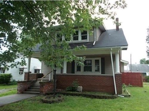 905 S Poplar St, Fostoria, OH 44830