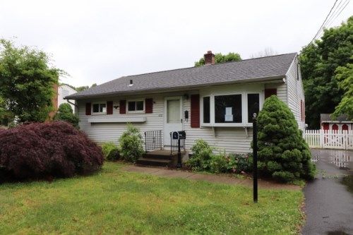 102 Baker Ave, Meriden, CT 06451