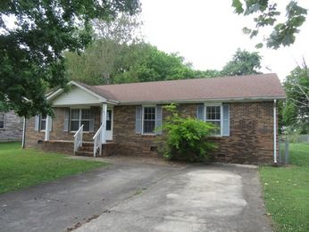 181 Pine Mountain Rd, Clarksville, TN 37042