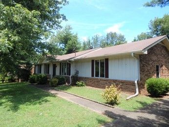 129 Dana Dr, Hendersonville, TN 37075