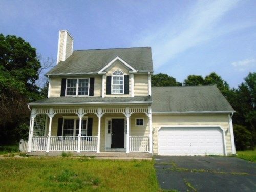 12 Highwood Cir, Colchester, CT 06415