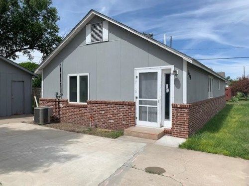 117 E Lawrence St, Tribune, KS 67879