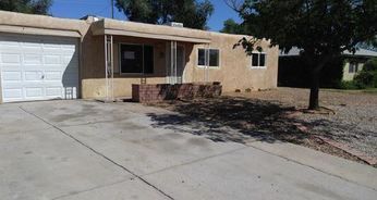 1408 Conchas St NE, Albuquerque, NM 87112