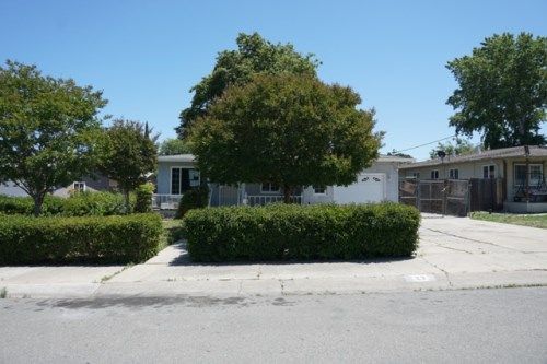 23 Seeno St, Pittsburg, CA 94565
