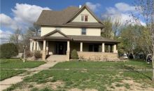 210 N 8th St Hiawatha, KS 66434