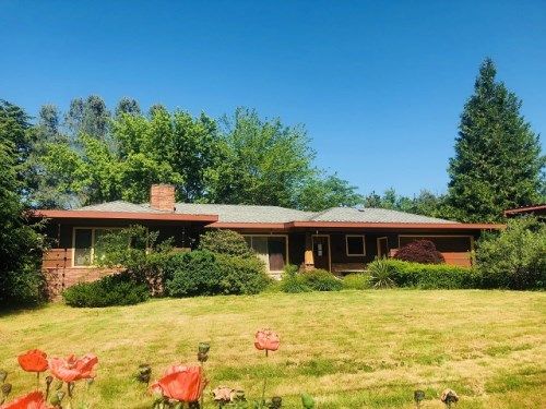 40 S Modoc Ave, Medford, OR 97504