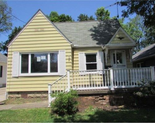 225 Lincoln Ave, Cuyahoga Falls, OH 44221