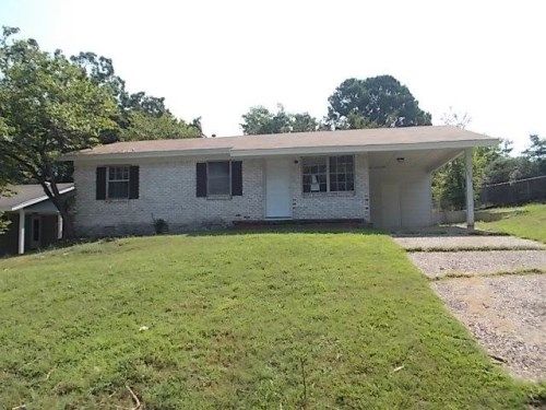 5812 Lowrance Dr, North Little Rock, AR 72118