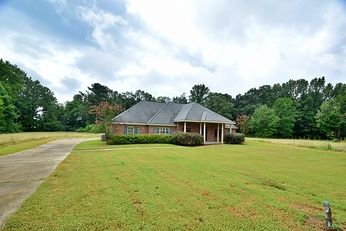 216 Woodsong Way, Terry, MS 39170