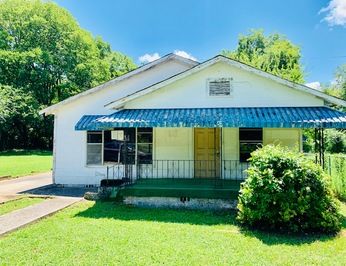 12 Main St, Bessemer, AL 35020