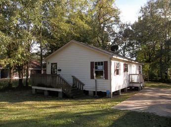 716 Van Buren St, Laurel, MS 39440