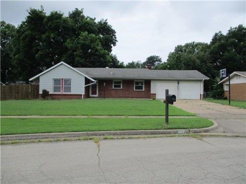 1413 May Ln, Bartlesville, OK 74006