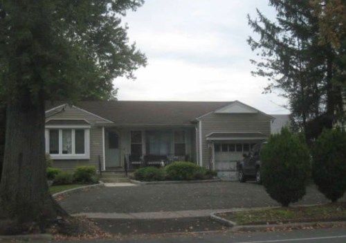 344 S Michigan Ave, Kenilworth, NJ 07033