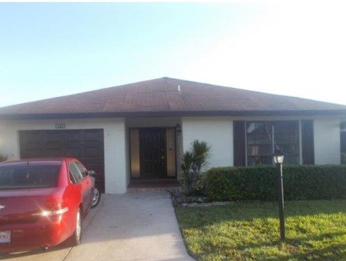 6119 Glentree Ln, Lake Worth, FL 33463