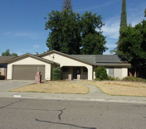 2635 S Conyer St, Visalia, CA 93277