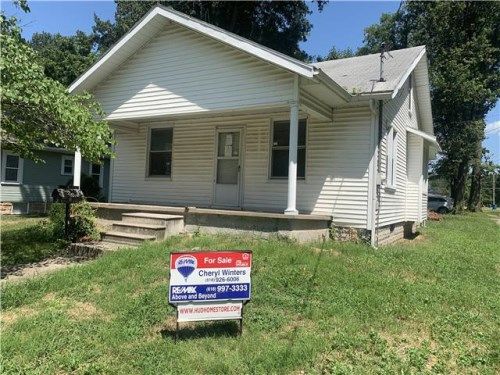 113 Martin St, Benton, IL 62812