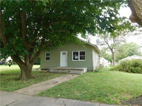 206 N 1st St, Canton, KS 67428