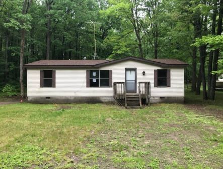 114 Broken Arrow Trl, Houghton Lake, MI 48629