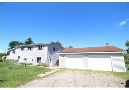 6508 Young Rd, Omro, WI 54963