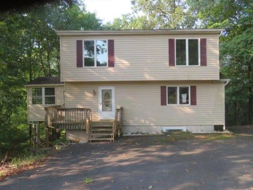 1587 Banbury Drive, Bushkill, PA 18324