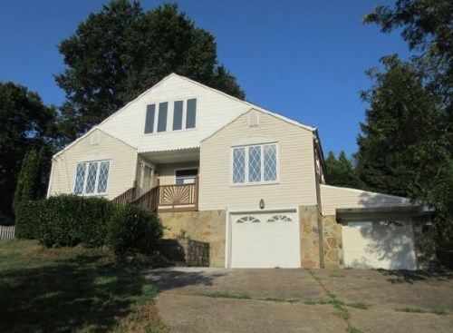212 Stonebrook Dr, Canonsburg, PA 15317