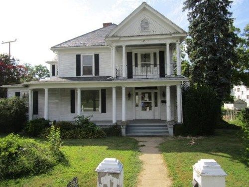 477 Locust Ave, Waynesboro, VA 22980