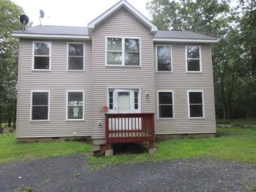 2121 Mallard Ct, Bushkill, PA 18324